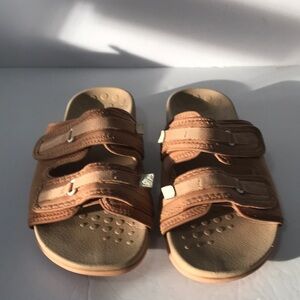 Vionic Adjustable Sport Slide Sandal - Sarah in Macaroon 7 1/2 Wide